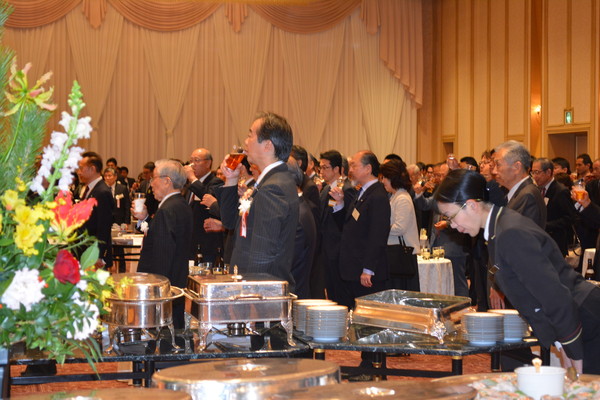 28年賀詞交歓会_会場.jpg